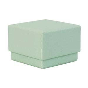 Green square recyclable eco kraft box with closed lid.